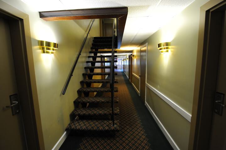 Ballroom/Hall 33 of 35
