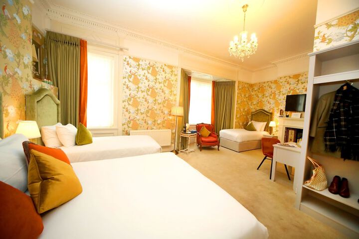 Room 36 of 60