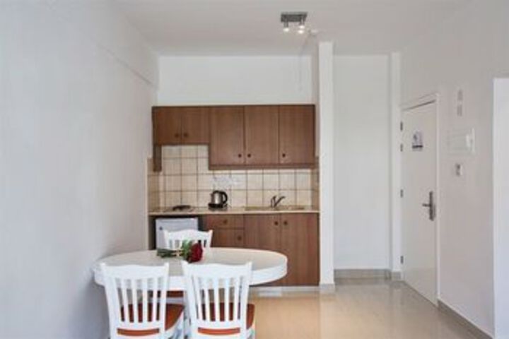 Room 15 of 18