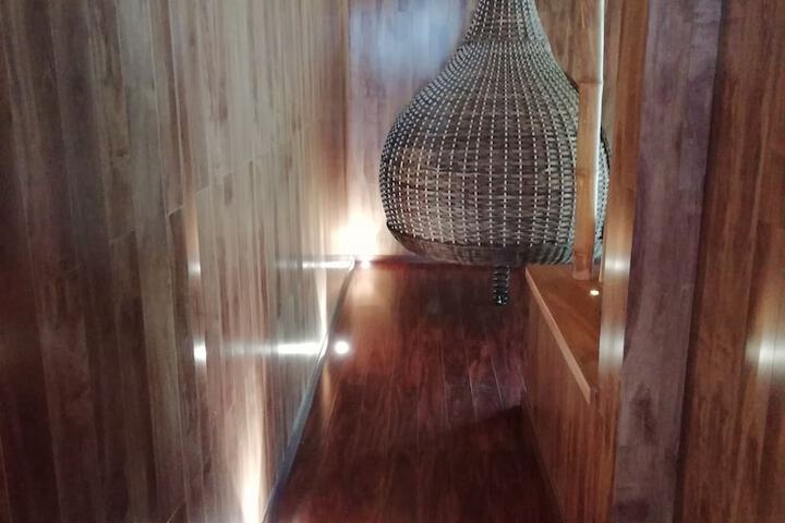 Room 8 of 39