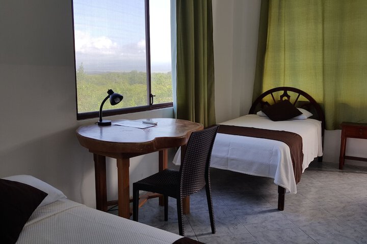Room 2 of 66