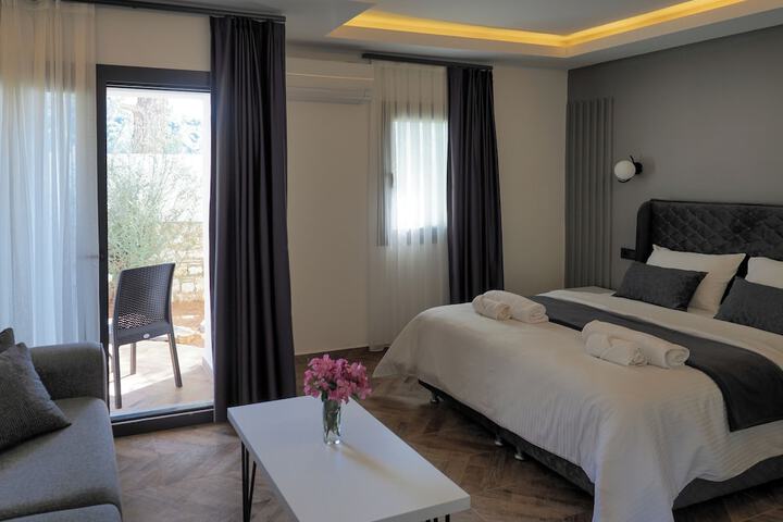 Room 4 of 71