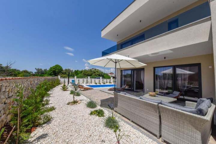 Villa Sunrise With Outdoor Pool in Sibenik