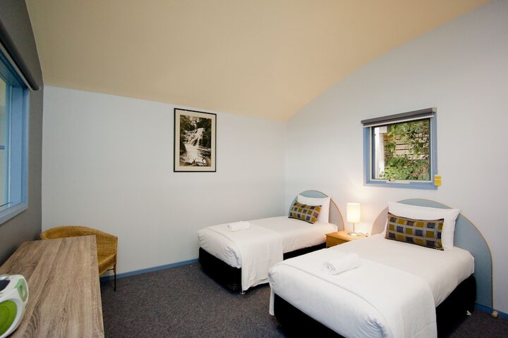Room 7 of 28