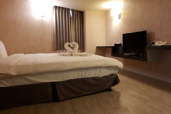 Room 9 of 40