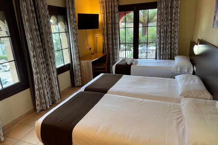 Room 8 of 25