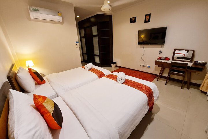 Room 3 of 25