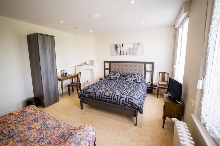 Room 4 of 24