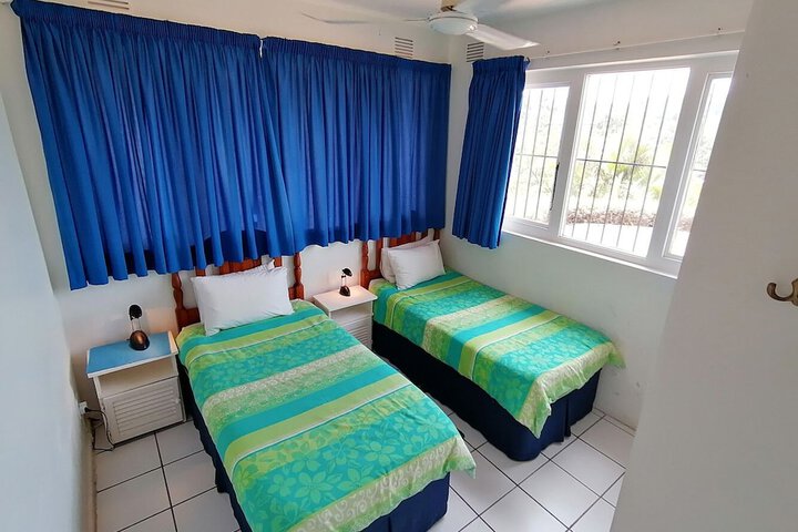 Room 3 of 33