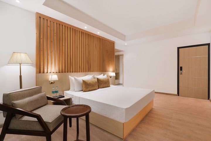 Room 8 of 41