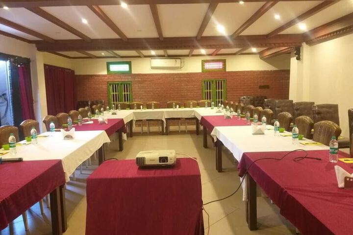 Ballroom/Hall 48 of 63