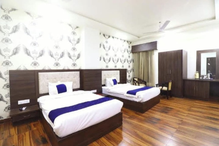 Room 18 of 21