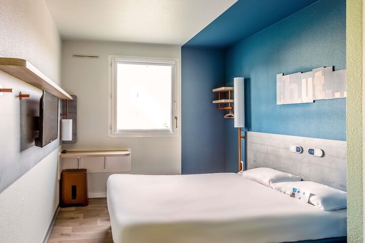 Room 15 of 35