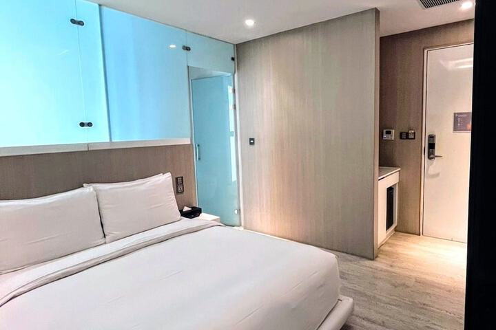 Room 78 of 120
