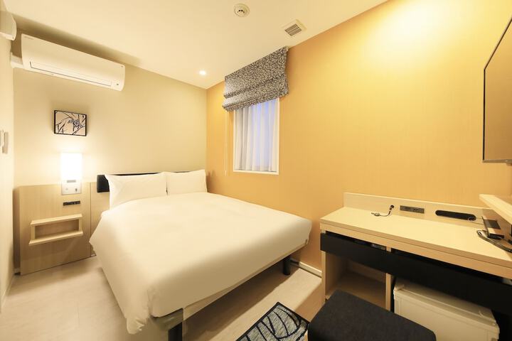 Room 22 of 82