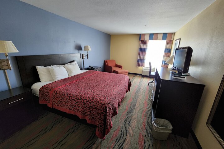 Room 5 of 27