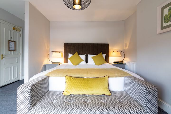 Room 16 of 32