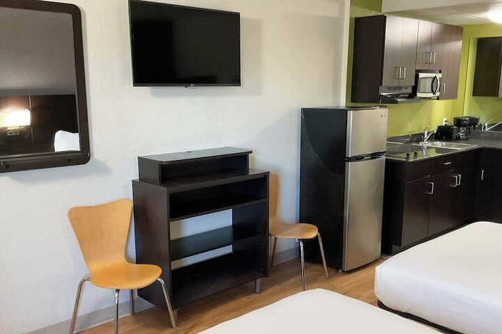 Room 9 of 21