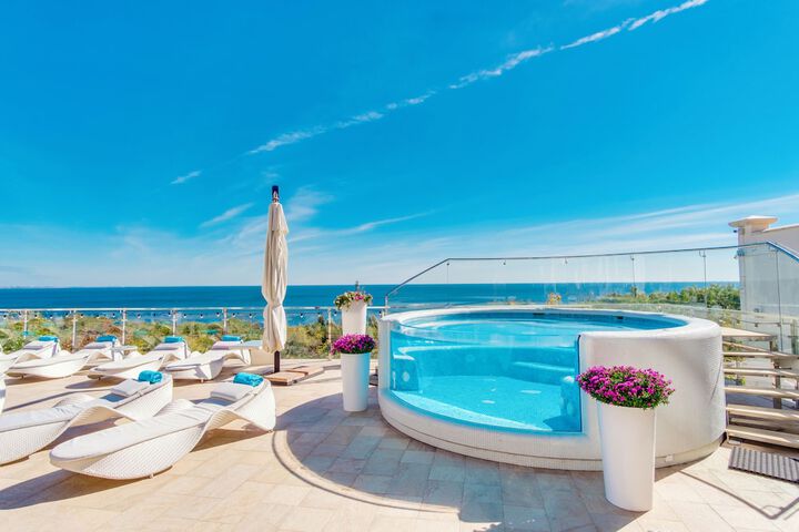 Pool 56 of 105