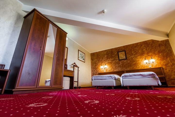 Room 15 of 78