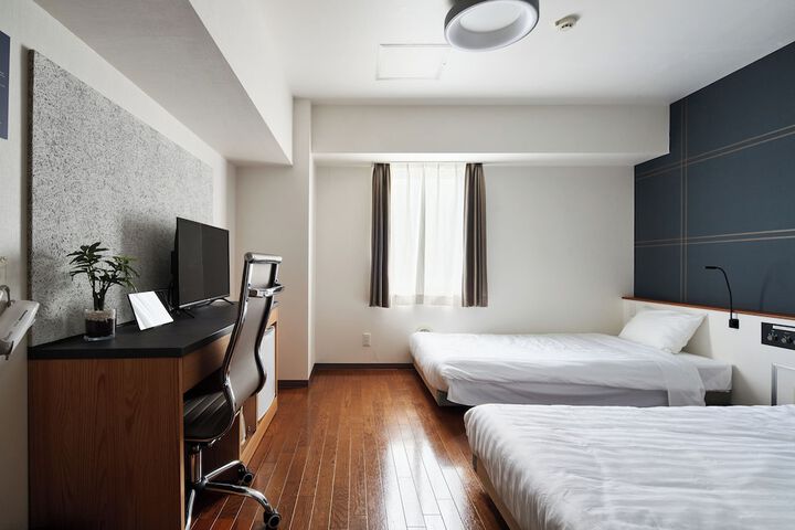 Room 10 of 53
