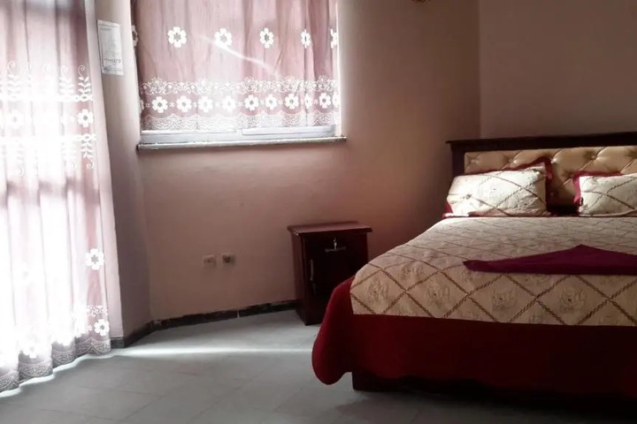 Room 13 of 19