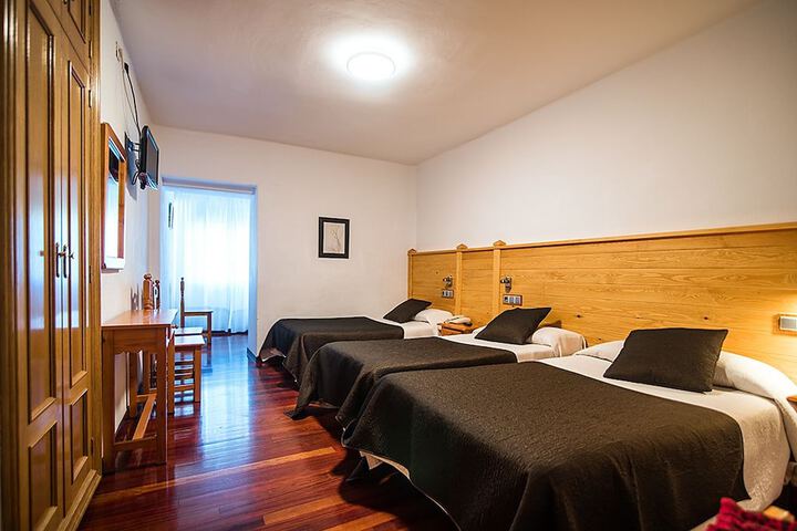 Room 15 of 34