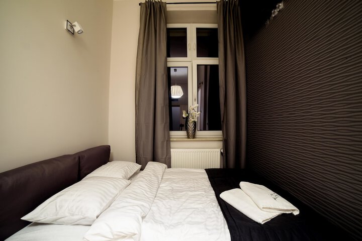 Room 15 of 84