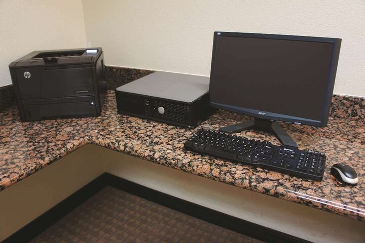 Business Center 38 of 42
