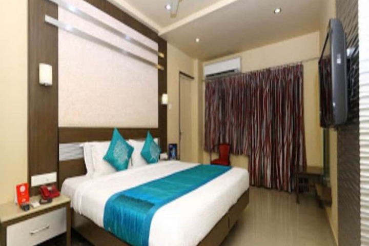 Room 5 of 15