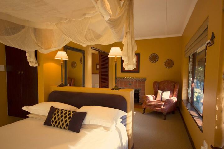 Room 6 of 38