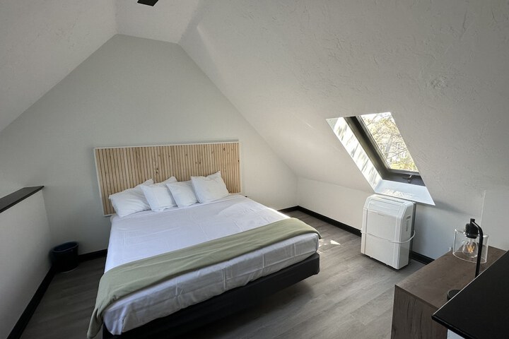 Double Room Mobility Accessible (3 of 21)