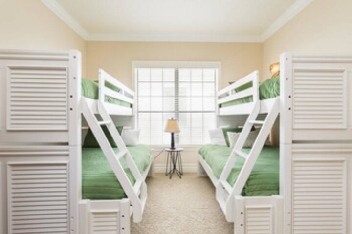 Room 30 of 38