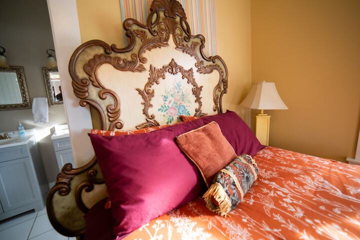 Lodge Premium Cabin Queen Bed (57 of 79)