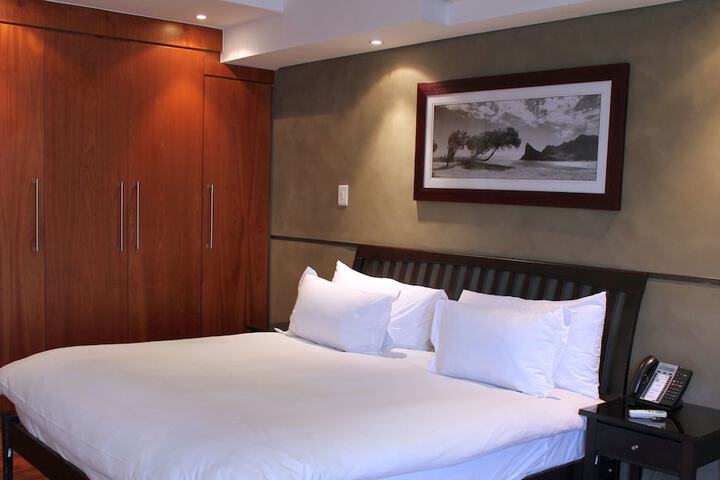 Room 6 of 54