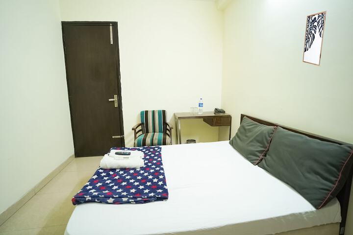 Room 14 of 24