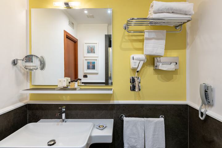 Room 45 of 109