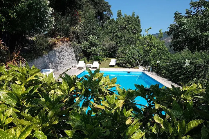 Pool 16 of 22