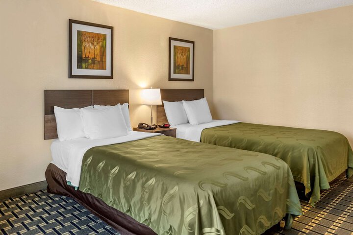 Standard Room, King or Two Doubles (7 of 9)