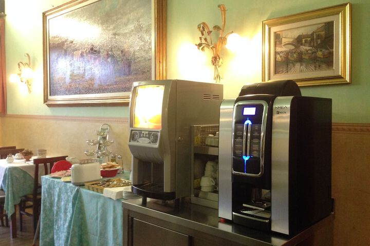 Breakfast/Coffee Service 42 of 50