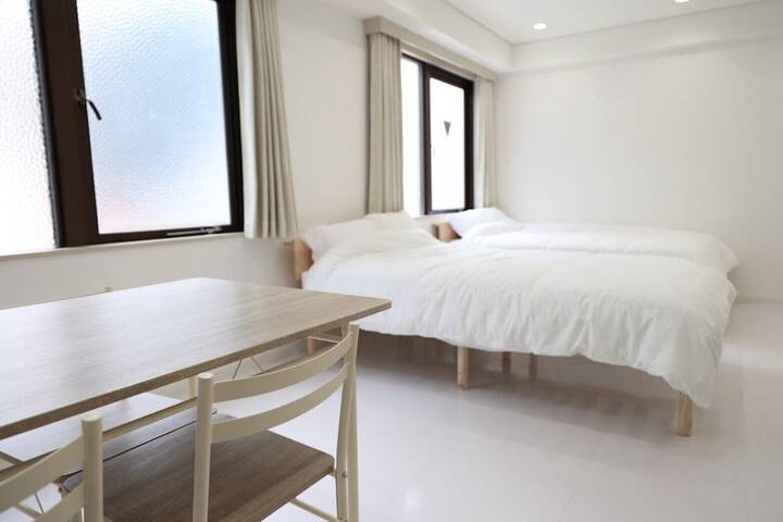 Room 27 of 62