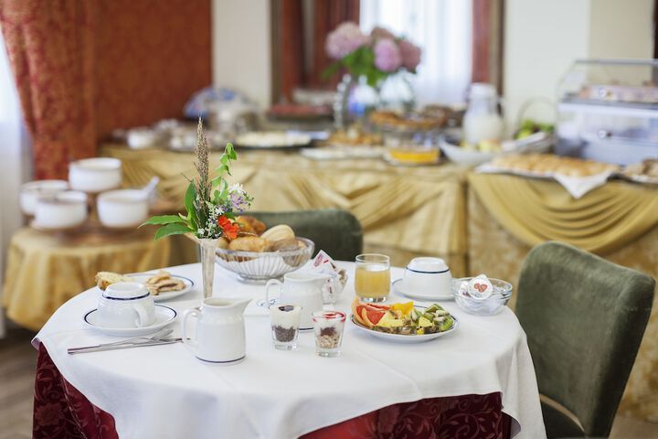 Breakfast/Coffee Service 44 of 53