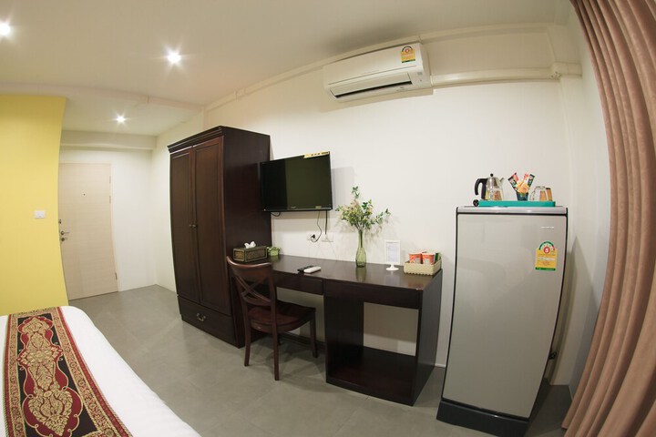 Room 5 of 34