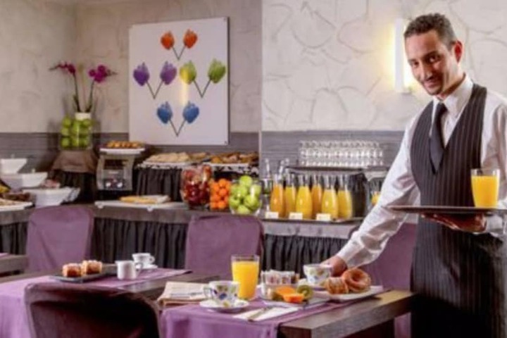 Breakfast/Coffee Service 48 of 92