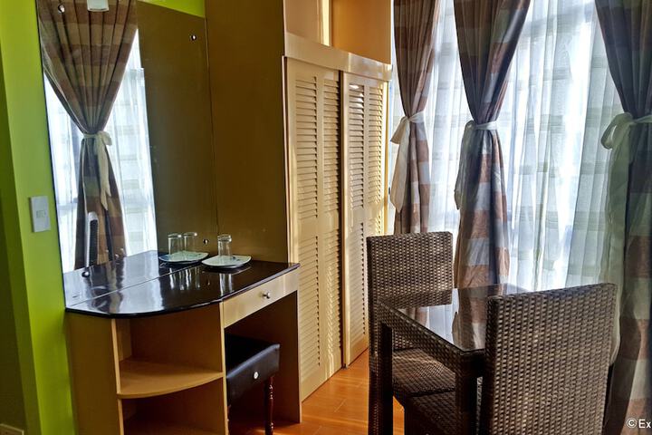 Room 10 of 22