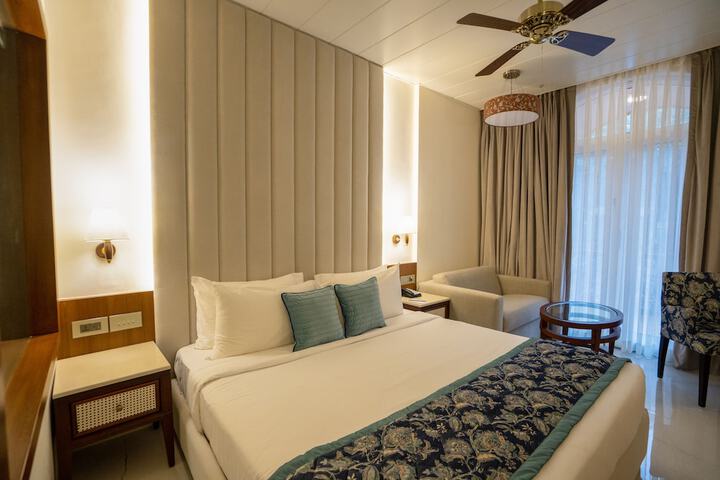 Room 28 of 124