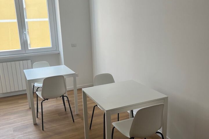 Room 25 of 39