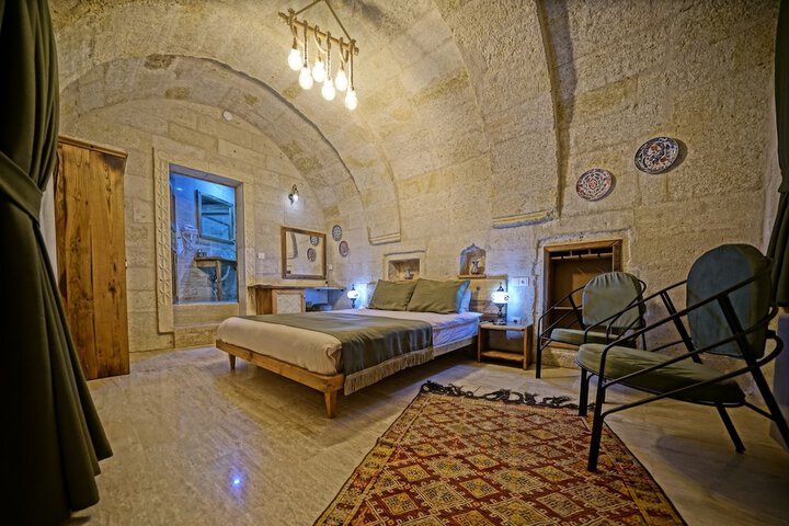 Room 27 of 90