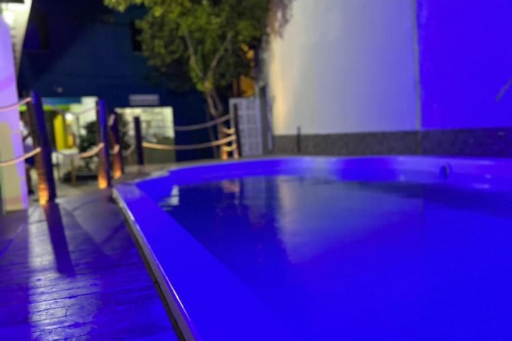 Pool 18 of 42