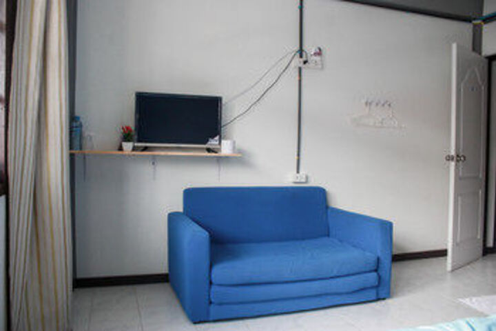 Room 16 of 36